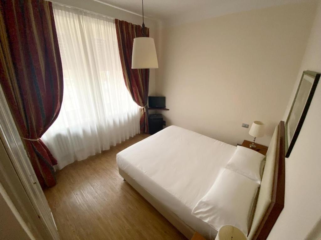 סלסומאג'יורה טרמה Grand Hotel Regina Salsomaggiore מראה חיצוני תמונה