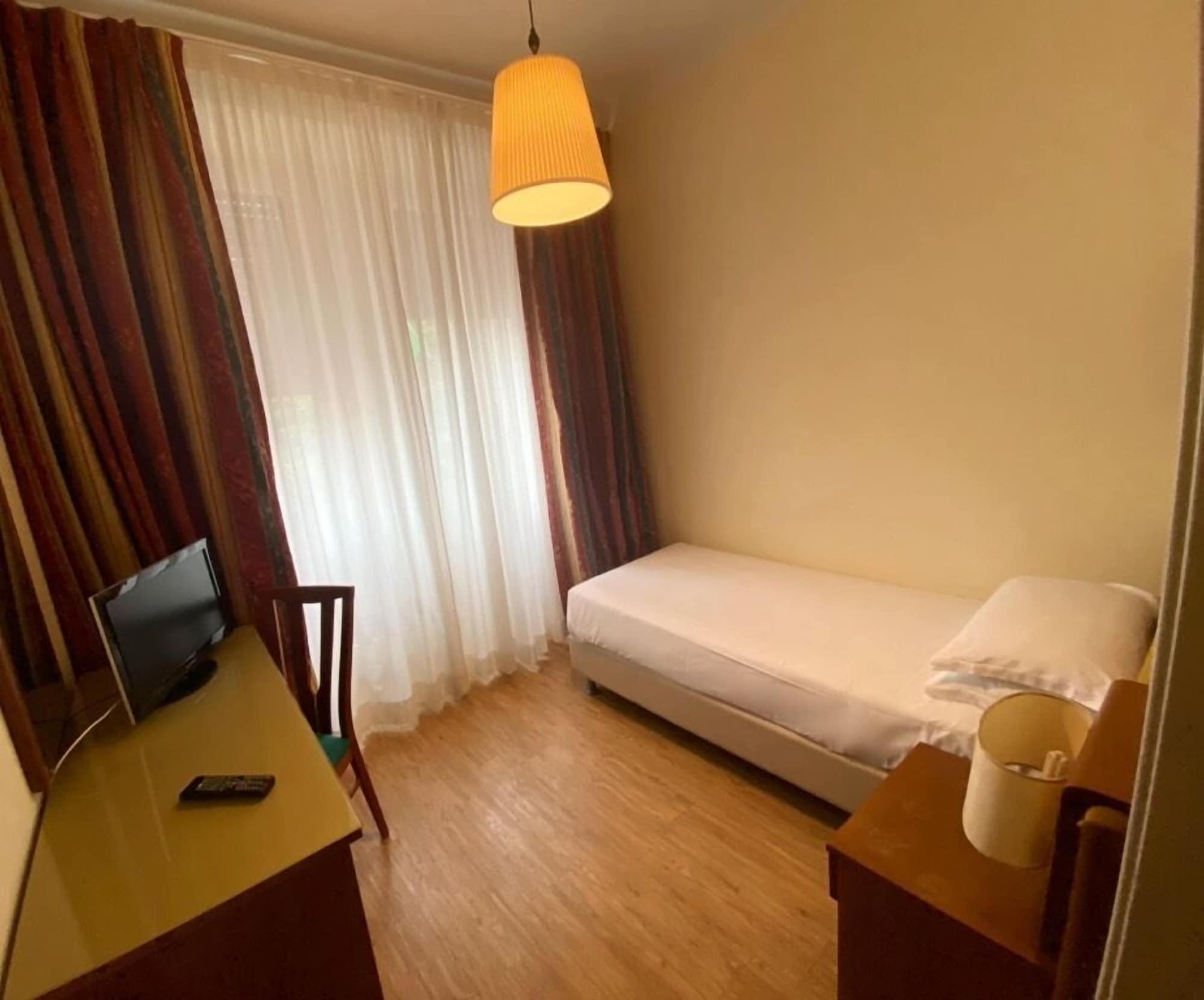 סלסומאג'יורה טרמה Grand Hotel Regina Salsomaggiore מראה חיצוני תמונה