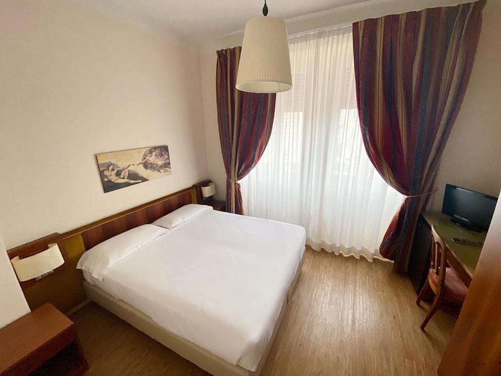 סלסומאג'יורה טרמה Grand Hotel Regina Salsomaggiore מראה חיצוני תמונה